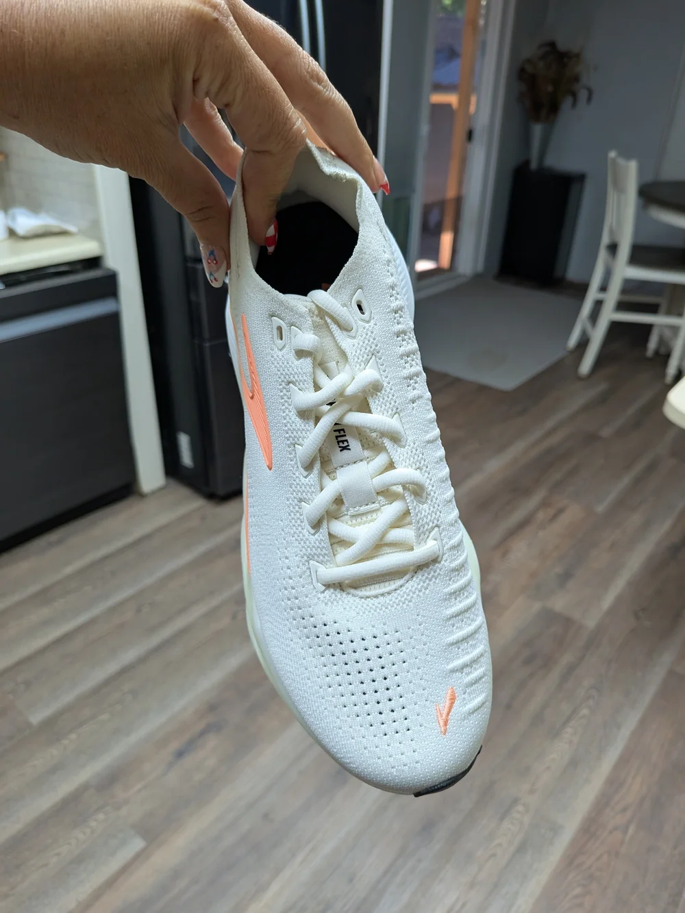 Brooks Glycerin Max Flex Running Shoes – Women's 7.5 – White/Peach –